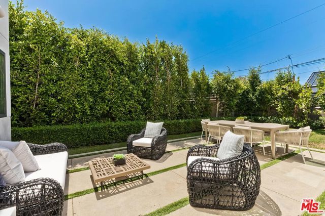 3641 Barry Avenue, Los Angeles, CA 90066