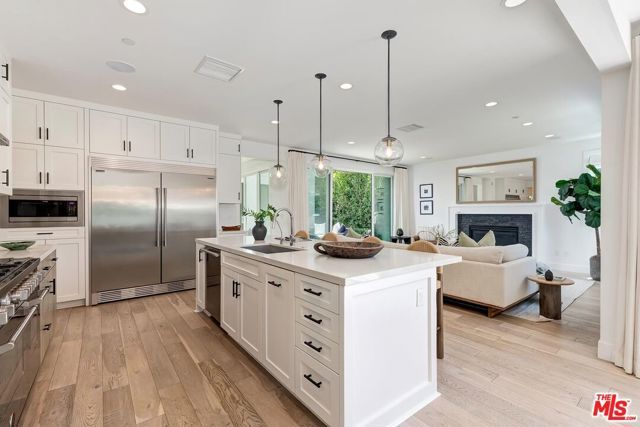 3641 Barry Avenue, Los Angeles, CA 90066