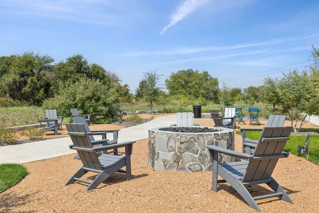 1008 Pearl Crescent Place, Crowley, TX 76036