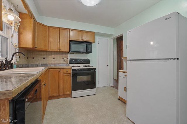 523 Evans Avenue, Akron, OH 44310