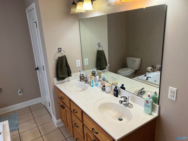 16235 Kyle Moran Drive, Athens, AL 35614