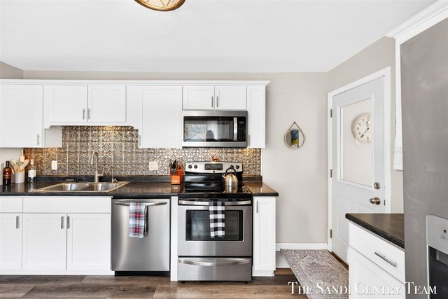 840 Wilson Avenue, Norton Shores, MI 49441