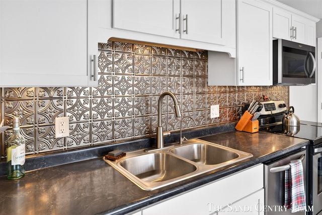 840 Wilson Avenue, Norton Shores, MI 49441