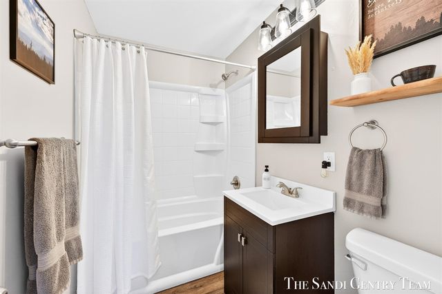 840 Wilson Avenue, Norton Shores, MI 49441