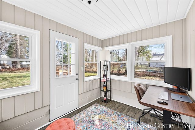 840 Wilson Avenue, Norton Shores, MI 49441