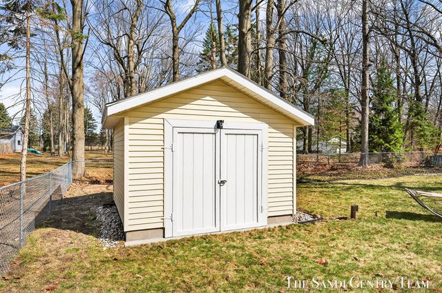 840 Wilson Avenue, Norton Shores, MI 49441