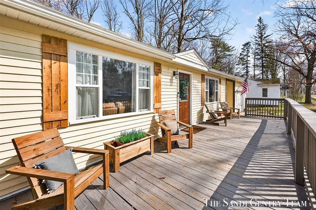 840 Wilson Avenue, Norton Shores, MI 49441