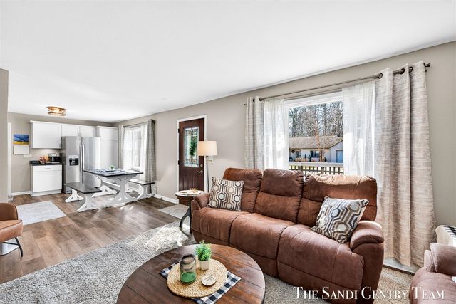 840 Wilson Avenue, Norton Shores, MI 49441