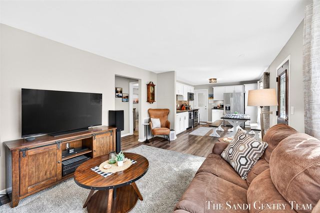 840 Wilson Avenue, Norton Shores, MI 49441