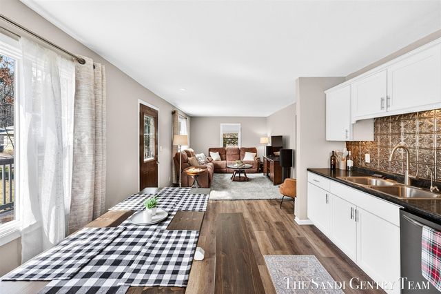 840 Wilson Avenue, Norton Shores, MI 49441