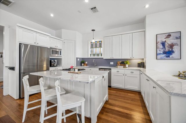 934 Nicholson Street, Houston, TX 77008