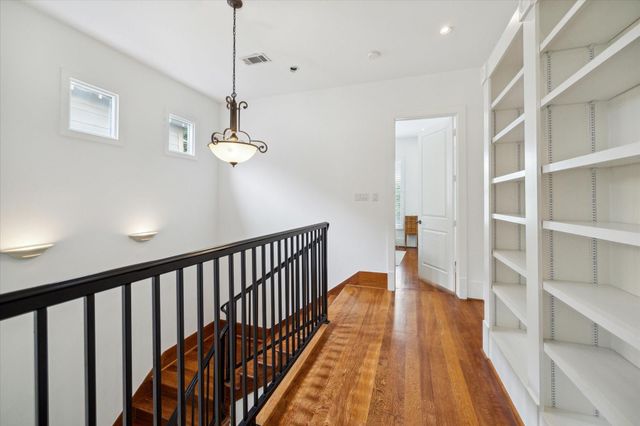 934 Nicholson Street, Houston, TX 77008