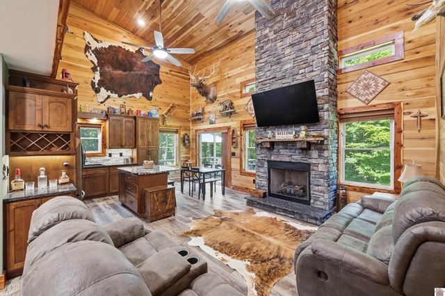 570 Bobcat Trail, Dover, TN 37058