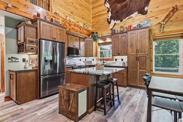 570 Bobcat Trail, Dover, TN 37058