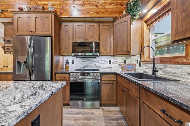 570 Bobcat Trail, Dover, TN 37058
