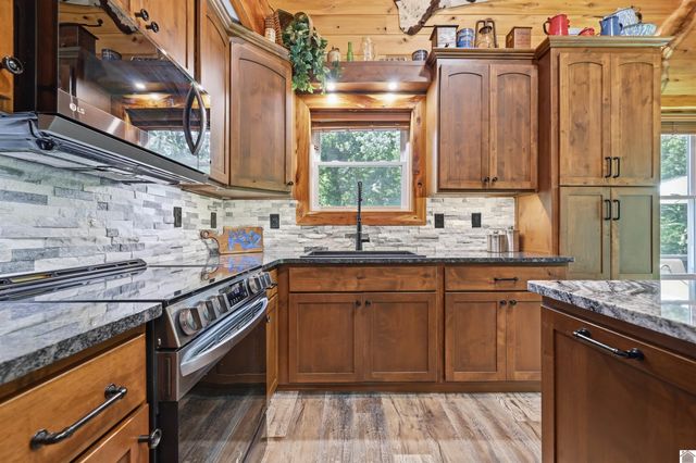 570 Bobcat Trail, Dover, TN 37058