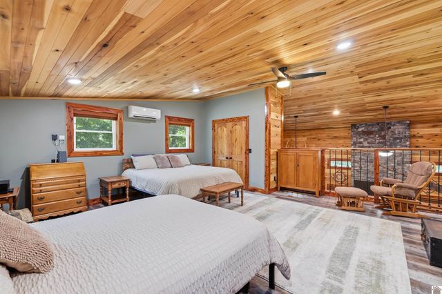 570 Bobcat Trail, Dover, TN 37058