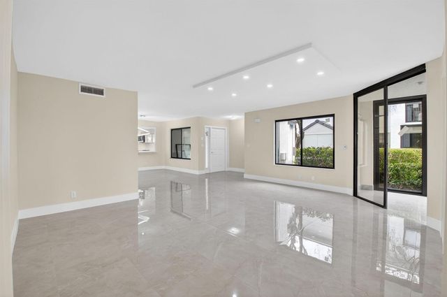 15350 Strathearn Drive 12501, Delray Beach, FL 33446