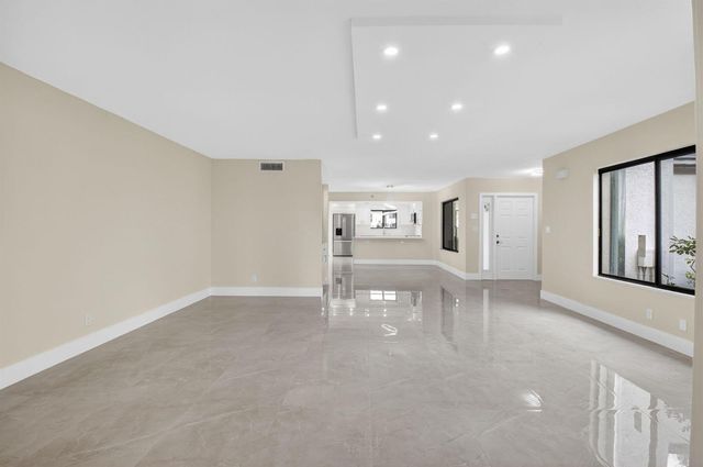 15350 Strathearn Drive 12501, Delray Beach, FL 33446