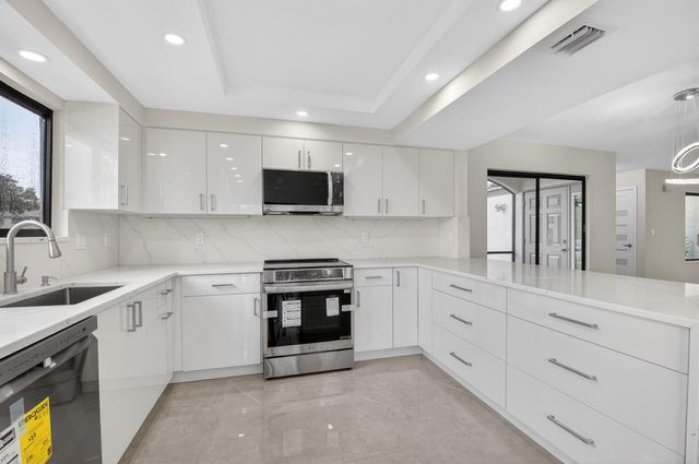 15350 Strathearn Drive 12501, Delray Beach, FL 33446