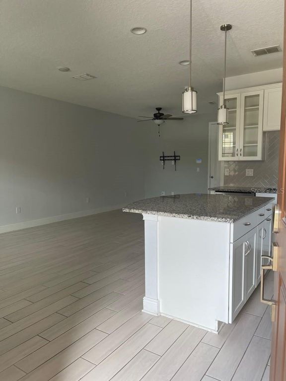 Image 7 of property listing at 14284 SWANLEY STREET, Orlando, FL 32832