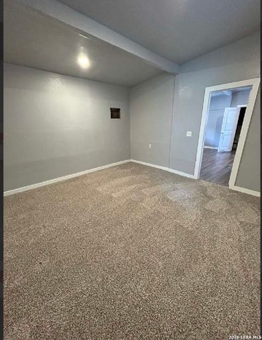 1827 DAHLGREEN AVE, San Antonio, TX 78237