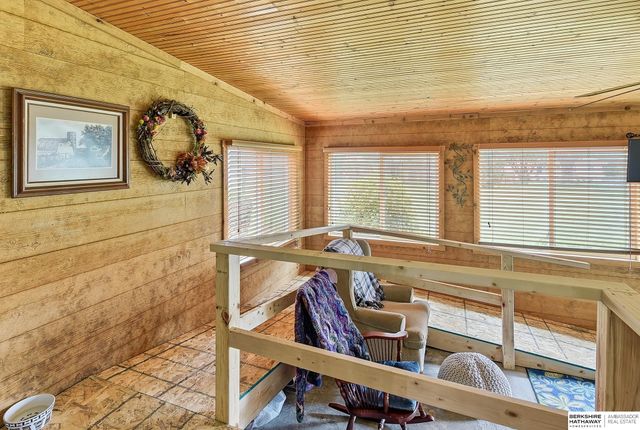 8205 Clairmont Avenue, Ralston, NE 68127