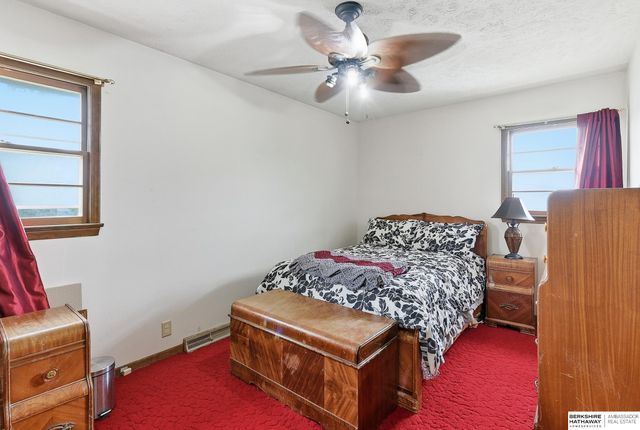8205 Clairmont Avenue, Ralston, NE 68127