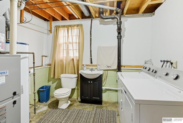 8205 Clairmont Avenue, Ralston, NE 68127