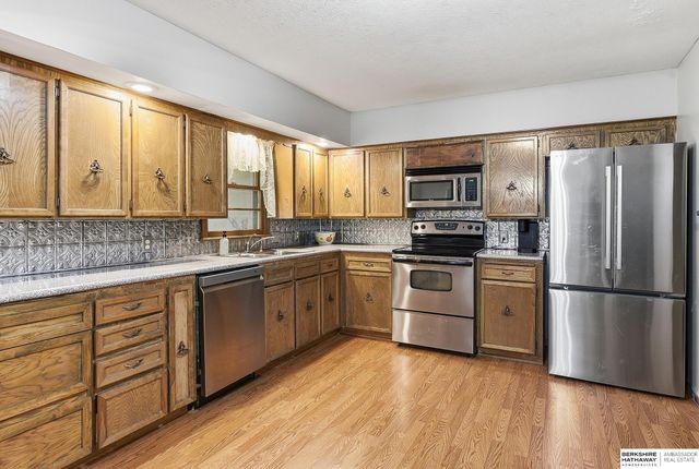 8205 Clairmont Avenue, Ralston, NE 68127