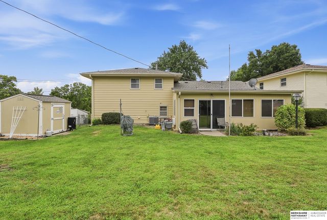 8205 Clairmont Avenue, Ralston, NE 68127