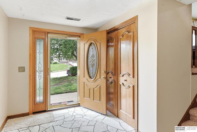 8205 Clairmont Avenue, Ralston, NE 68127