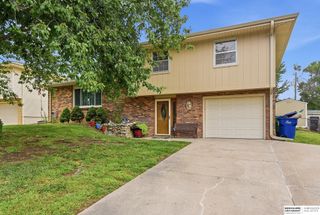 8205 Clairmont Avenue, Ralston, NE 68127