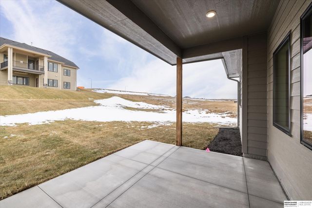 5813 N 214th Avenue Circle, Elkhorn, NE 68022