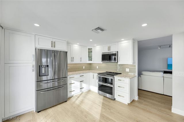 910 Panama CT 402, Marco Island, FL 34145