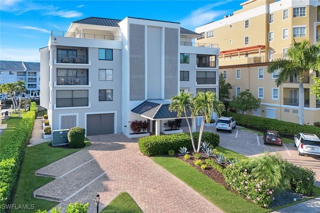 910 Panama CT 402, Marco Island, FL 34145