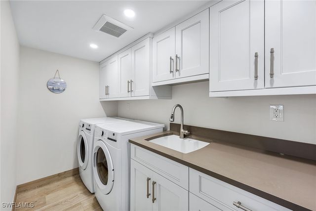 910 Panama CT 402, Marco Island, FL 34145