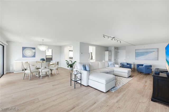 910 Panama CT 402, Marco Island, FL 34145