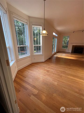 8456 Landing Lane SE, Port Orchard, WA 98367