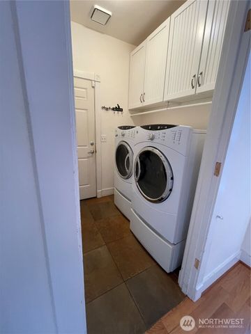 8456 Landing Lane SE, Port Orchard, WA 98367