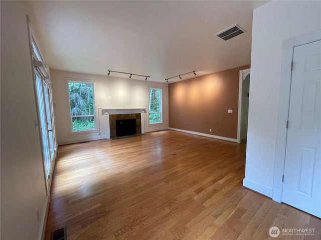 8456 Landing Lane SE, Port Orchard, WA 98367