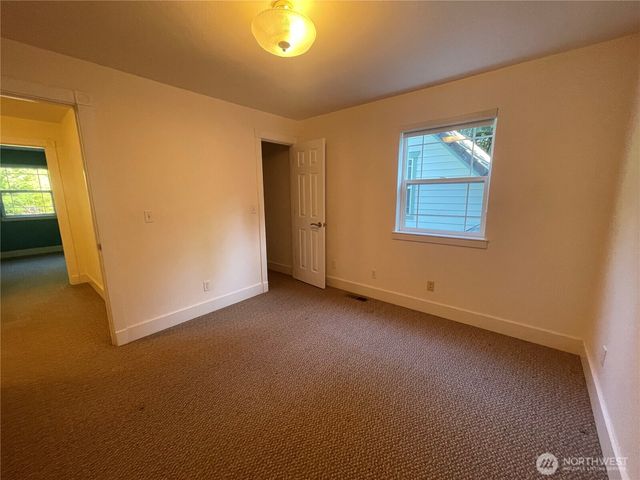 8456 Landing Lane SE, Port Orchard, WA 98367