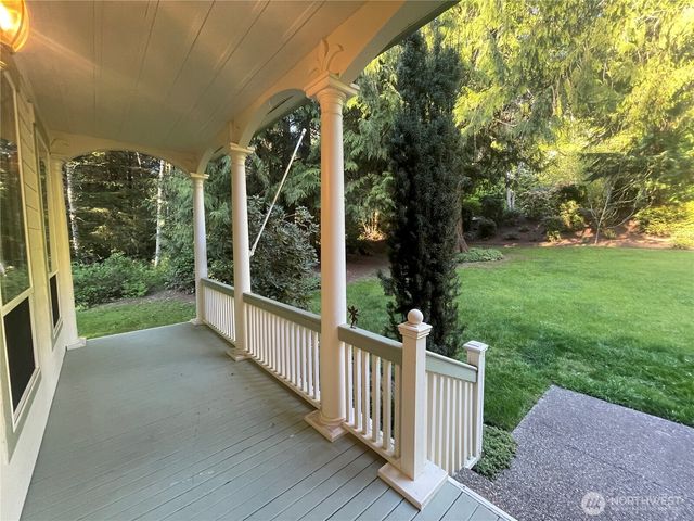 8456 Landing Lane SE, Port Orchard, WA 98367
