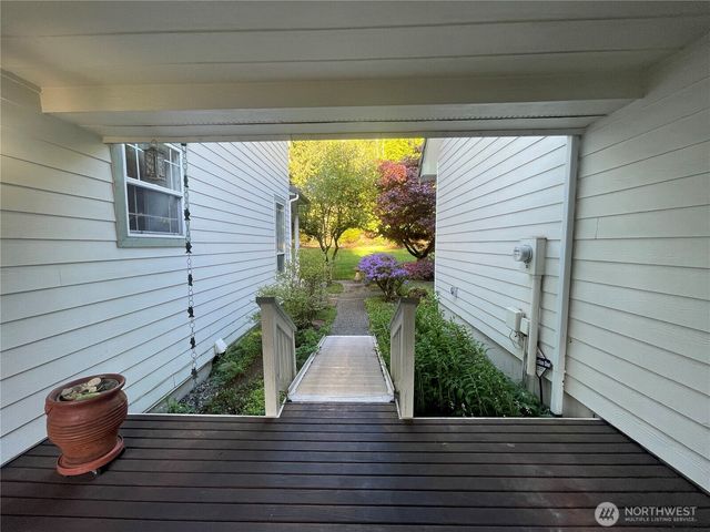 8456 Landing Lane SE, Port Orchard, WA 98367