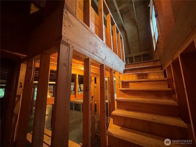 8456 Landing Lane SE, Port Orchard, WA 98367