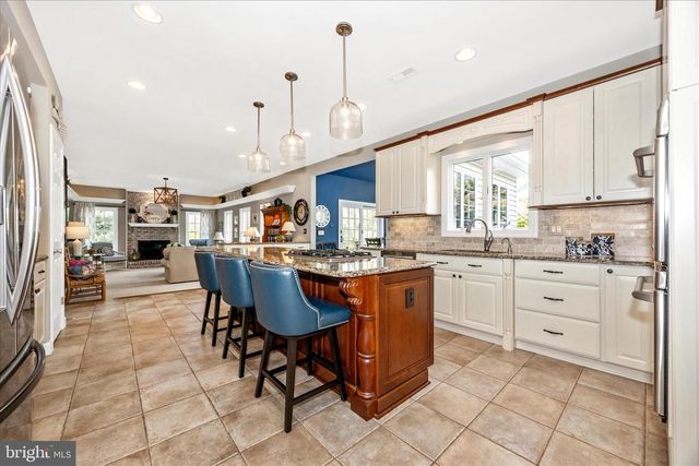 6170 CHALLEDON CIR, Mount Airy, MD 21771