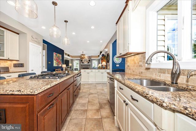 6170 CHALLEDON CIR, Mount Airy, MD 21771