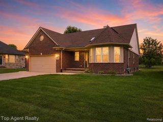 40580 Long Horn Drive, Sterling Heights, MI 48313