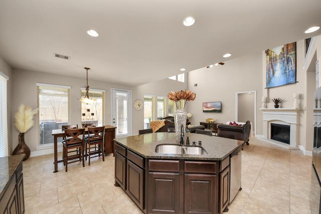 119 Meadow Run Drive, Conroe, TX 77384