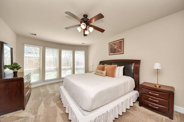 119 Meadow Run Drive, Conroe, TX 77384